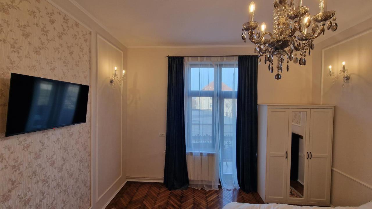 Uvs Central Luxury Apartment Oradea Dış mekan fotoğraf